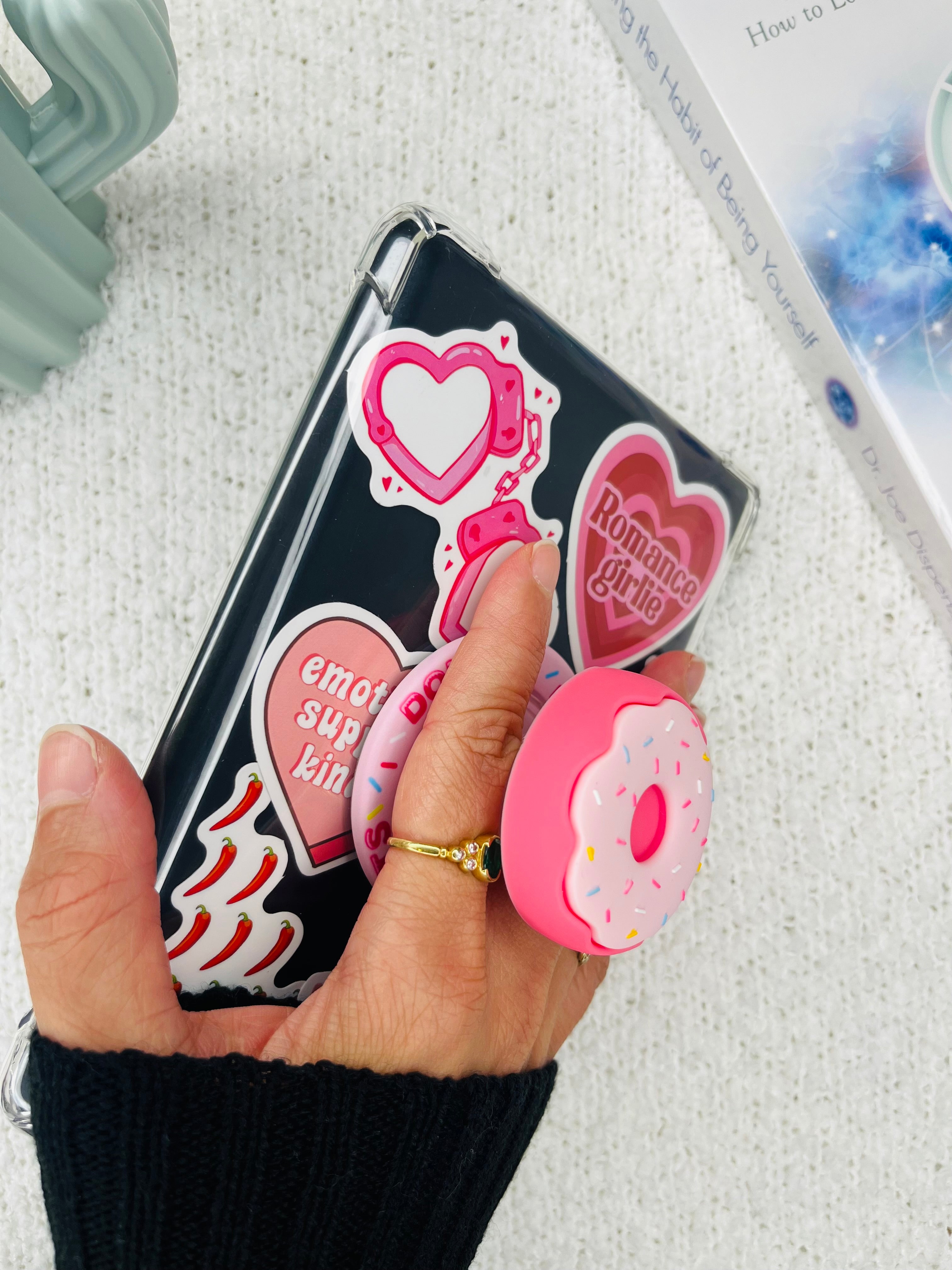 Doughnut Kindle Grip