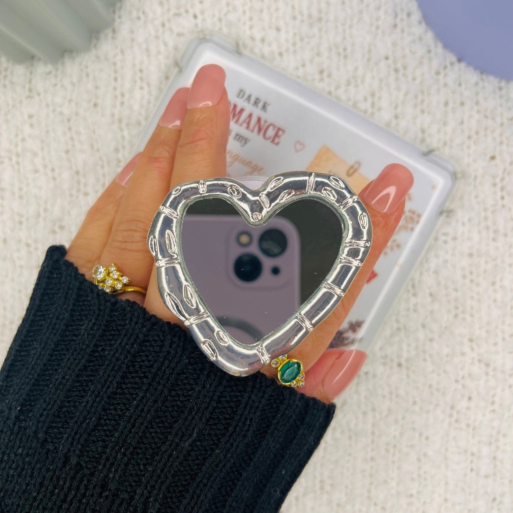 Mirror Heart Kindle Grip