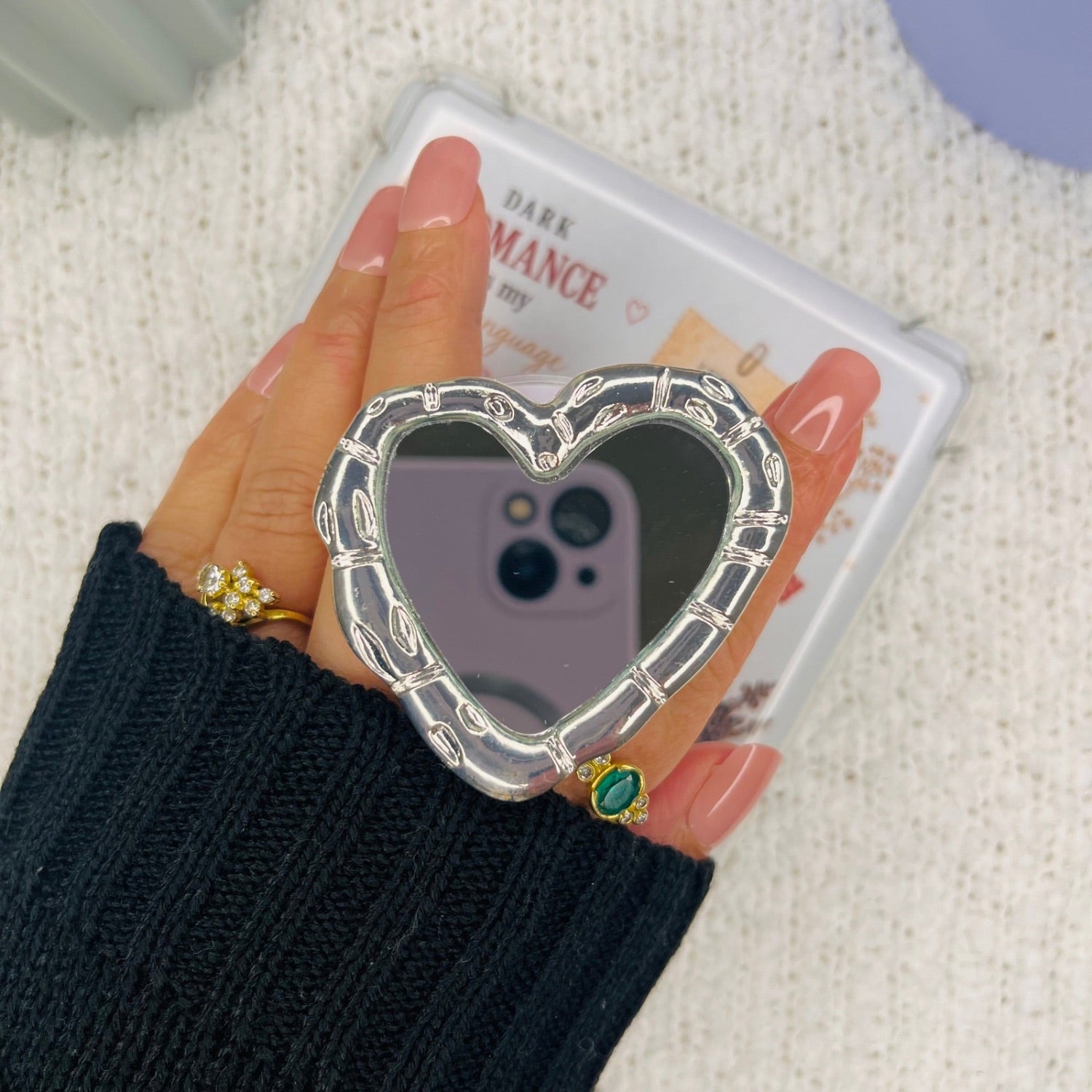 Mirror Heart Kindle Grip