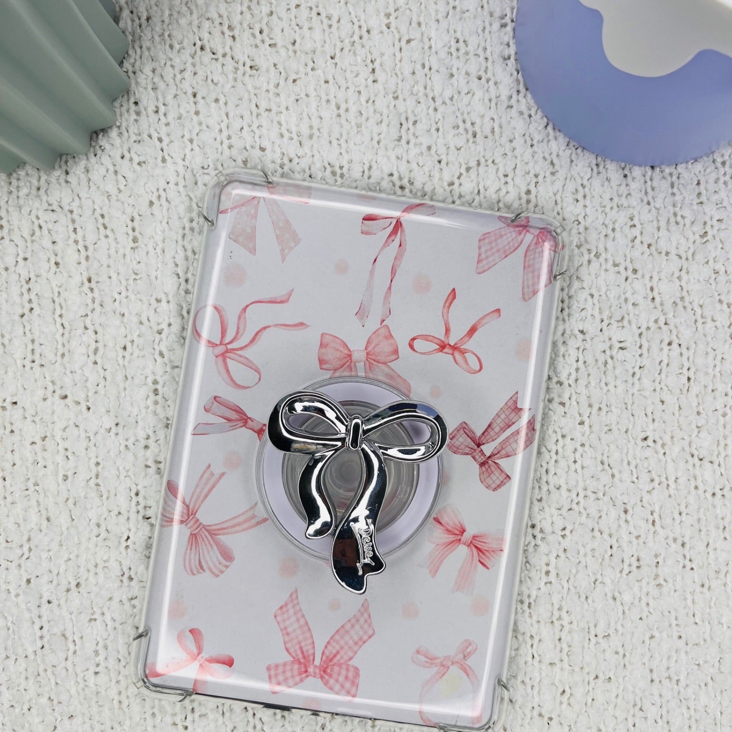 Bow Kindle Grip