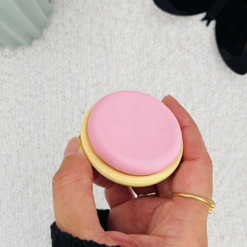 Macaron Kindle Grip