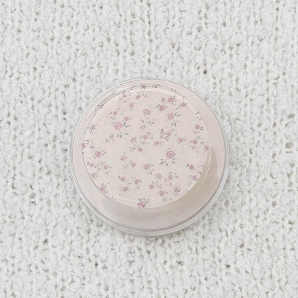 Cottage Lace Kindle Grip